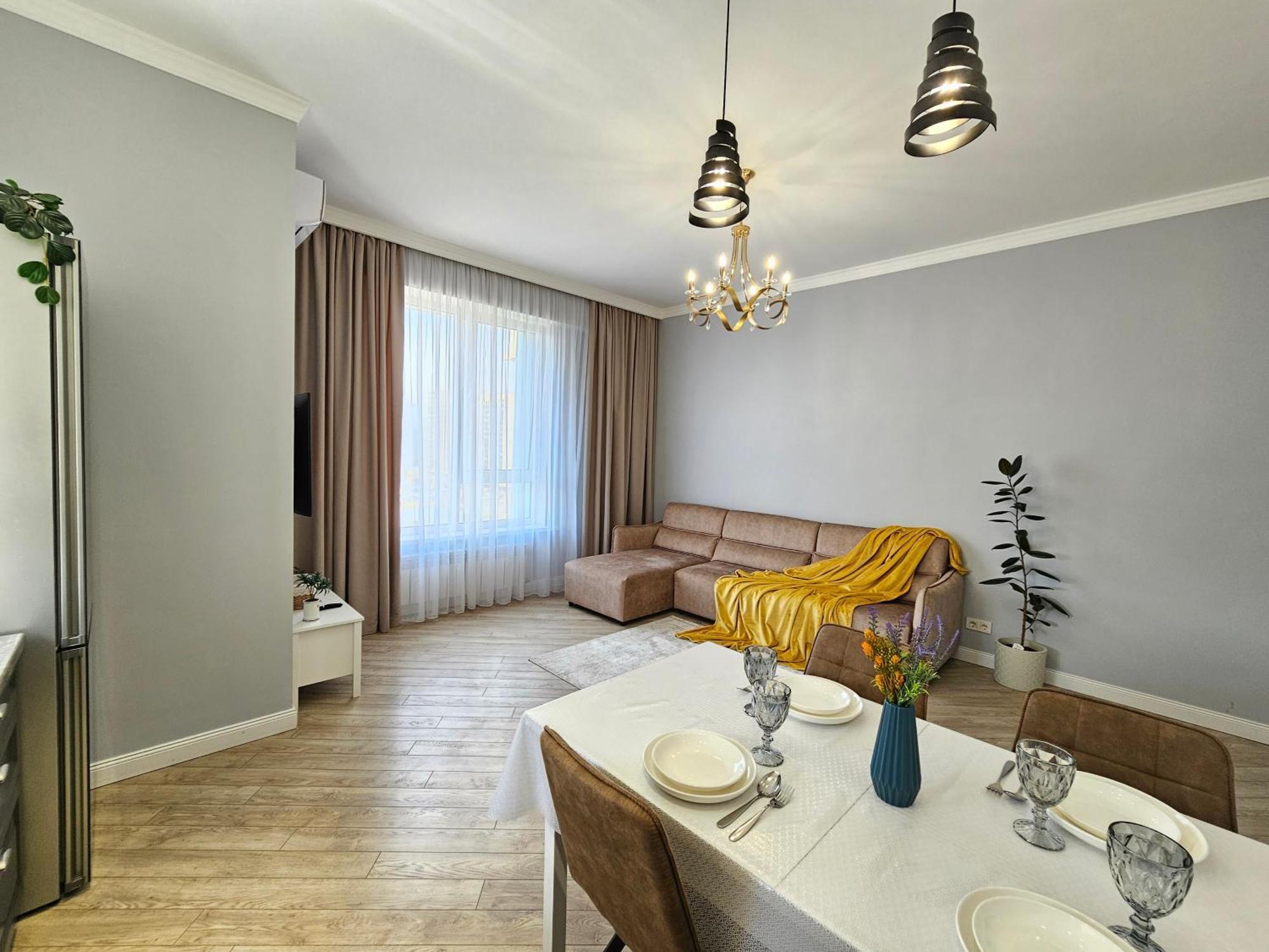 3 Room Gagarin Park Residential Complex Near Mega Shopping Mall Almaty Exterior photo