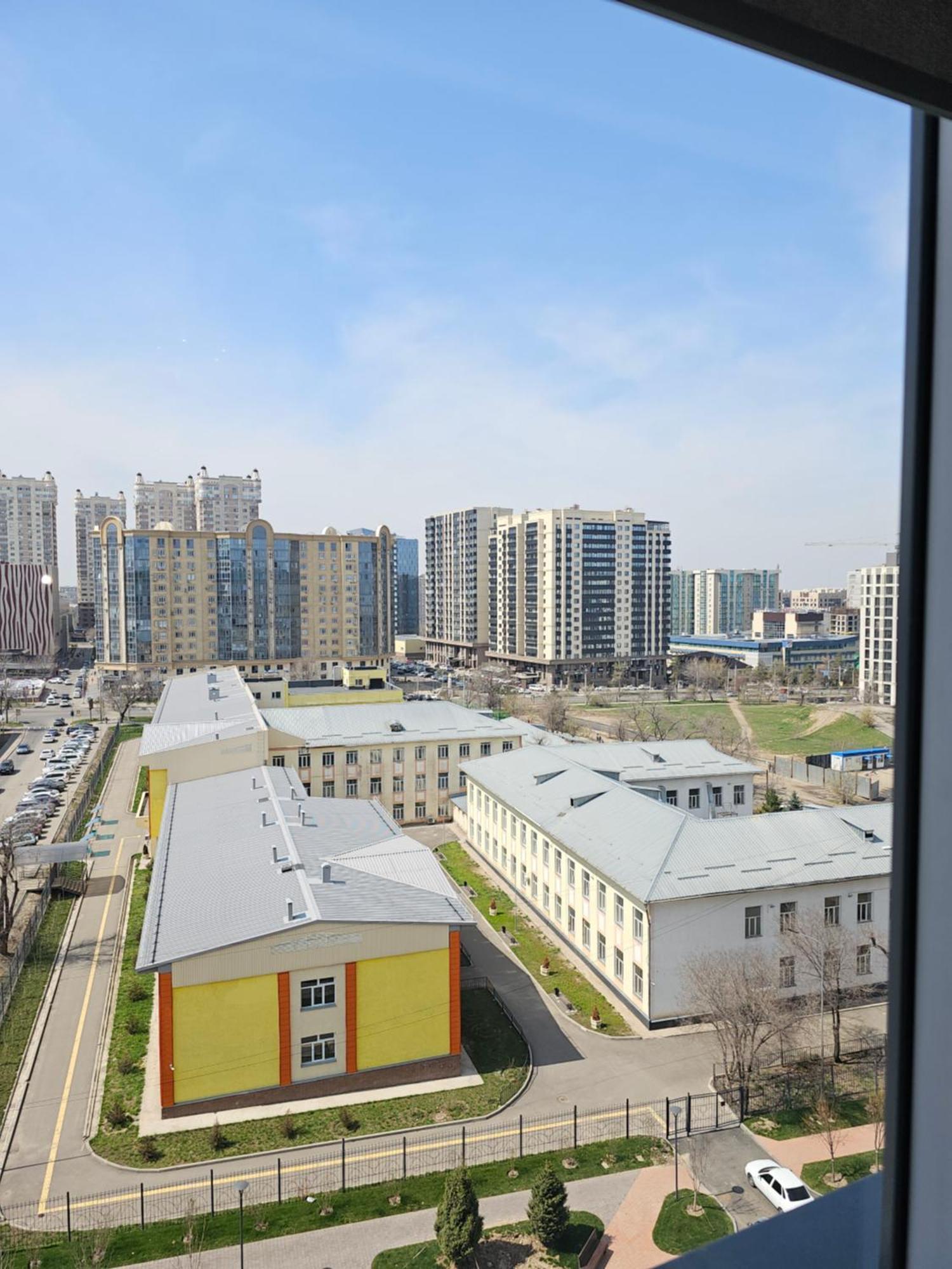 3 Room Gagarin Park Residential Complex Near Mega Shopping Mall Almaty Exterior photo